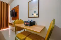 Comfy Studio at Bogorienze Apartment Near the Jungle Waterpark Hotels in Tamansari