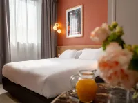 Corner-Set Cholet Centre Hotels in Cholet