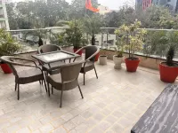 Gazebo Inn & Suites Medanta - Homestays