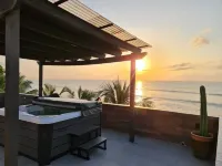 Serenity Residences & Spa - Kokrobite Beach - Hot Tub