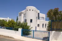 Azzurro Luxury Holiday Villas Hotels in Peyia