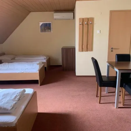 City Hotel Agoston