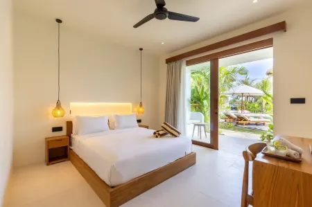 Uryah Hotel Lombok Отели рядом с достопримечательностью «Pantai Selong Belanak»