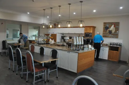 Western Budget Motel Leduc #3 Отели в г. Ледук