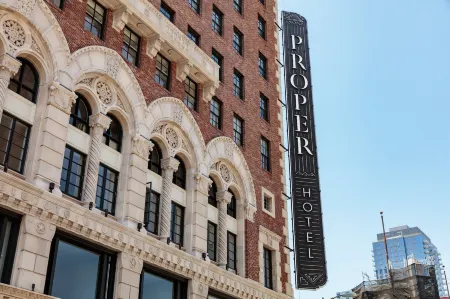 Downtown Los Angeles Proper Hotel, a Member of Design Hotels Отели рядом с достопримечательностью «Уотеруорлд»
