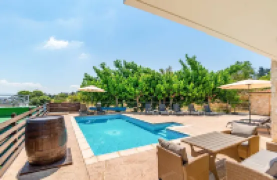 Villa Nikolina - 5 En-Suite Bedrooms