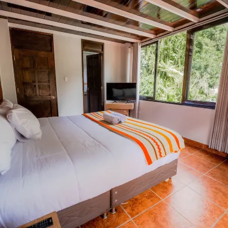 NaturaLodge Machu Picchu Отели в г. Агуас-Кальентес