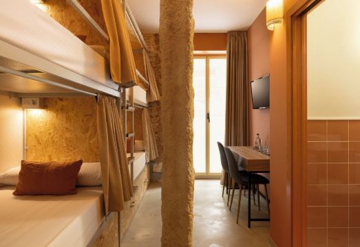 더 로프트 하우스의 깔끔한 주방