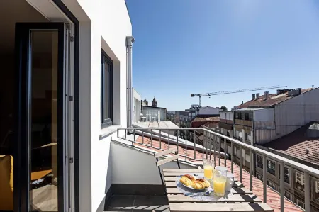 Urban House by LovelyStay Отели рядом с достопримечательностью «Церковь Святого Мартина Седофейта»