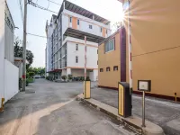 Taweesuk Residence - parking