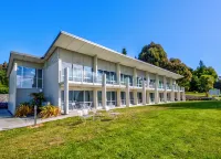 Marakura Deluxe Motel Отели рядом с достопримечательностью «Лейк Генри Вьюинг Дек»