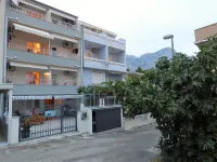 Beautiful View and Apartment for Family - Airport Shuttle