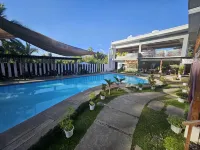 Bakawan Hideaway Resort & Restaurant - Pools