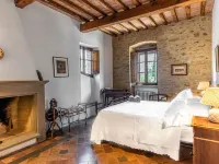 Borgo Il Poeta Hotels in Umbertide