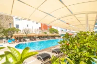 Tiana Beach Resort - รีสอร์ท