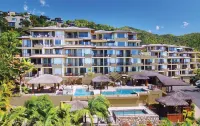 at Water's Edge Resort - parking