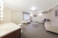 Elizabethan Lodge Hotels in Doncaster