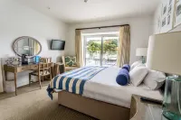 Mr & MRS Smith Salcombe Harbour Hotel Hotels in West Alvington