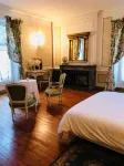 Le Domaine du Chêne Vert Hotels in Saint-Quentin-les-Anges