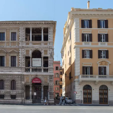 Hotel Damaso Отели рядом с достопримечательностью «Остров Тиберина»