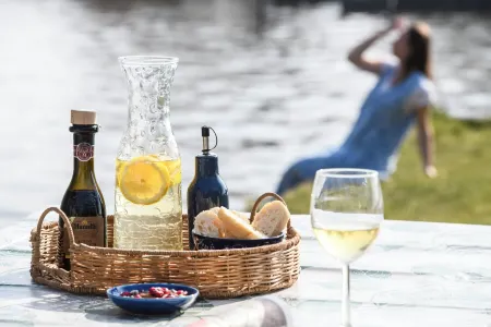 Amsterdam / Loosdrecht Rien Van Den Broeke Village Отели в г. Tienhoven