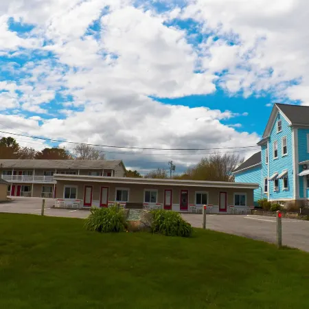 Coast Village Inn and Cottages