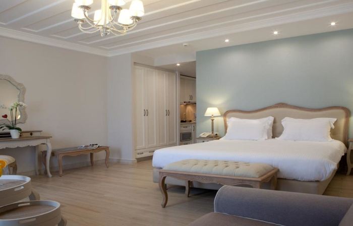 Royal Nidri Hotel & Apartments