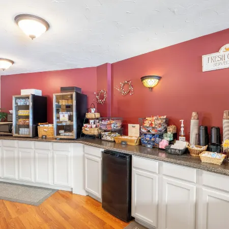 Fireside Inn & Suites Gilford