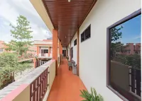 RedDoorz Near Samarinda Square Hotels in Air Hitam