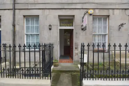 Sakura Edinburgh Guest House