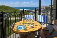 Beachcombers Apartments