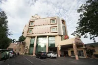 Hotel Indah Palace Solo - Parkplatz
