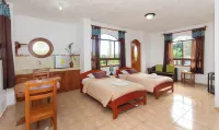 Hotel Twin Galápagos - parking
