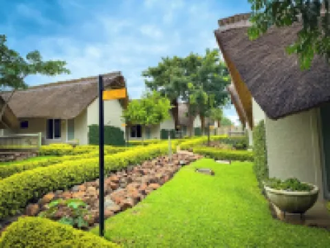 Shearwater's Explorers Village Hotels in 