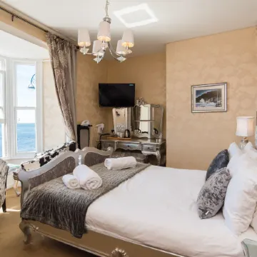 Gwesty'r Marine Hotel & Spa