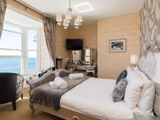Gwesty'r Marine Hotel & Spa