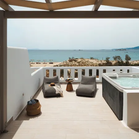 Almiriki Naxos Beachside Living