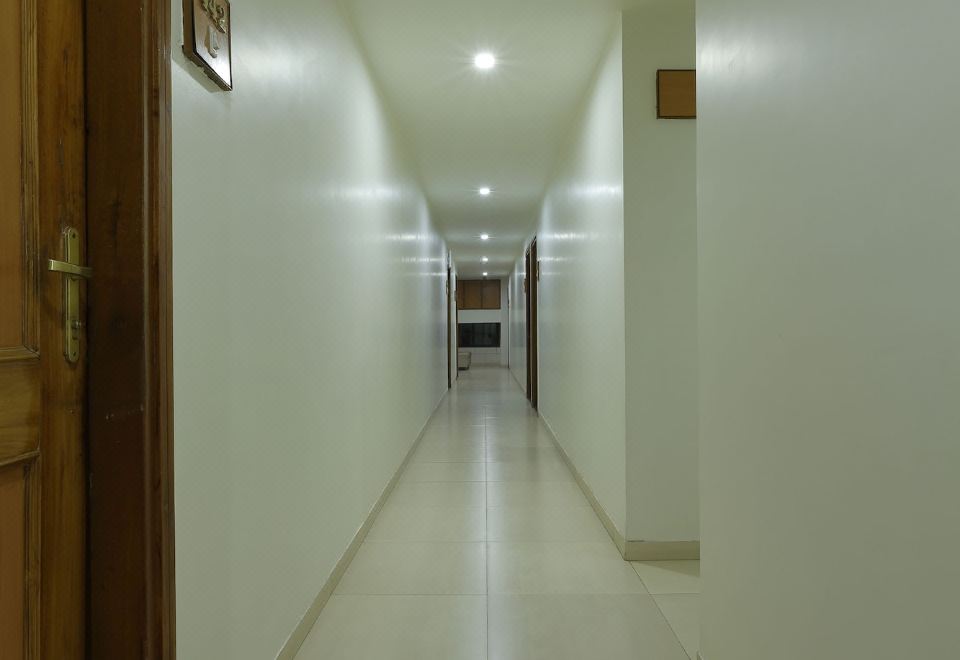 Hotel Good Night Over view