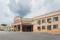 Ramada by Wyndham Newburgh/West Point Hotels in New Windsor