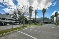 Cresta Thapama Hotel - parkir