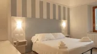 Hotel la Smorfia Отели в г. Розињано Солве