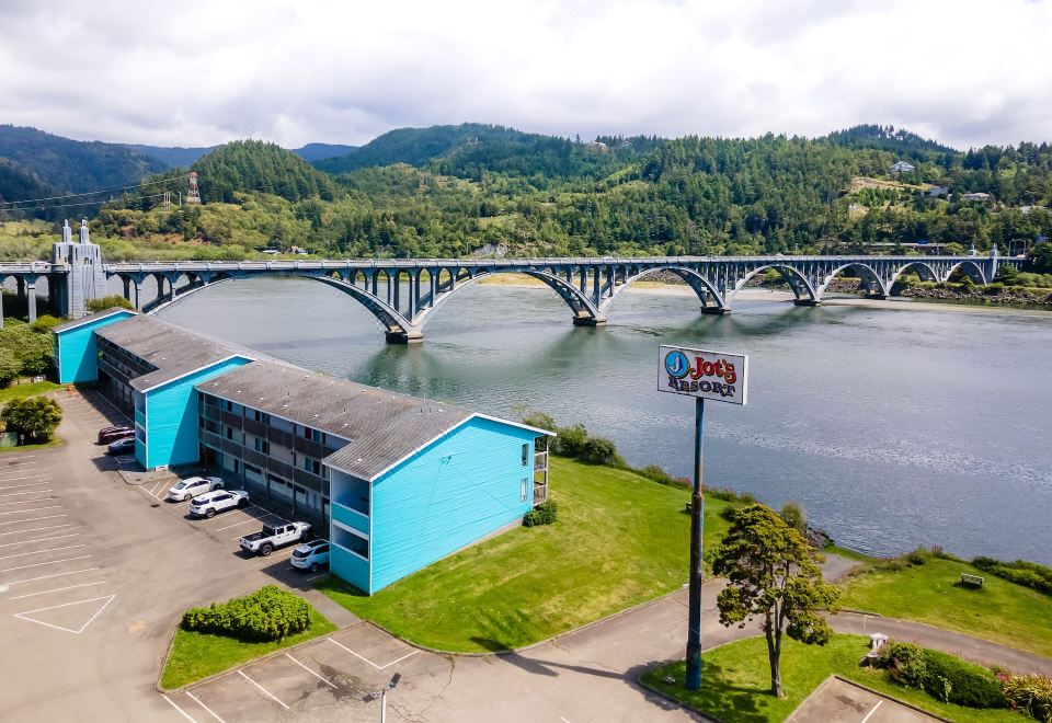 좃스 리조트 썸네일