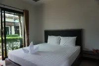 Phumipat Resort Thungsong - parking