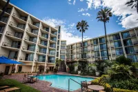 Garden Court East London - Beach