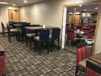 Comfort Suites Hotel and Conference Center Hotel di Paint Township