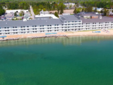 Comfort Inn Lakeside Hotels in Mackinaw Township