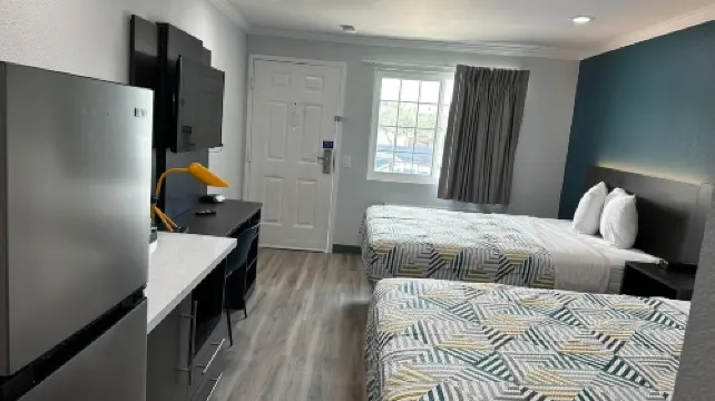 Studio 6 Suites San Ysidro, CA – San Diego South Bay