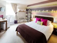 The Victoria Hotels near Mortlake