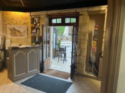 城堡酒店 貝納克和卡澤納克酒店