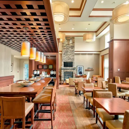 Hampton Inn & Suites Mystic
